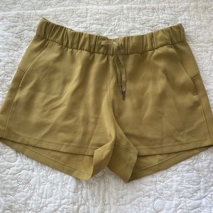 Lululemon on the fly shorts
